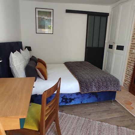 Le Genista Apartment อองเชร์ ภายนอก รูปภาพ